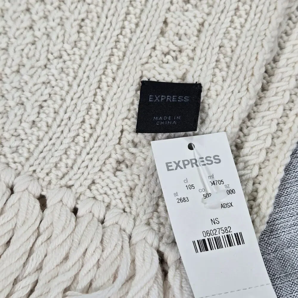 Express NWT Ivory Chunky Knit Scarf Wool Cozy Winter Hygge Minimalist Fringe